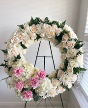 Load image into Gallery viewer, Crown Wreath
