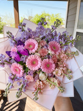 Load image into Gallery viewer, Lavender Pinks Spring
