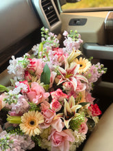 Load image into Gallery viewer, The Lily Vase

