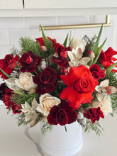 Load image into Gallery viewer, Moody Christmas Bloom Box
